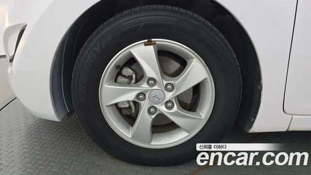 Hyundai Avante 2014 thumb 5