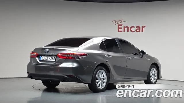 Toyota Camry 2024 thumb 2