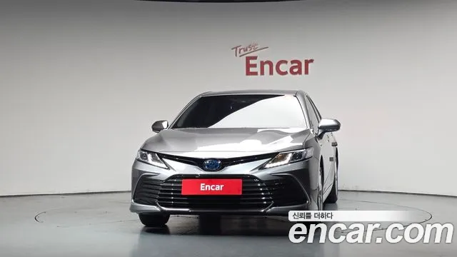 Toyota Camry 2024 thumb 3