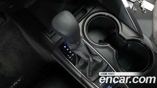 Toyota Camry 2024 thumb 9