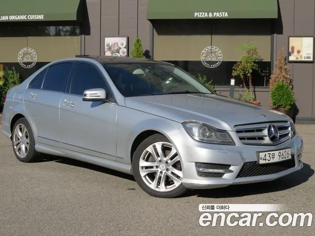 Mercedes-Benz C-Класс 2012 thumb 2