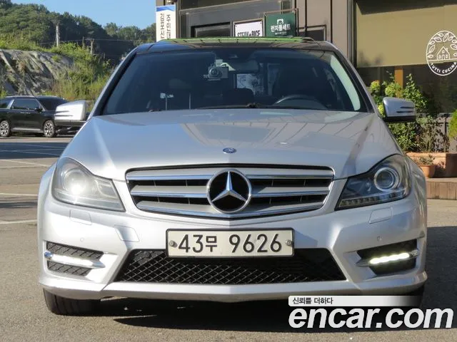 Mercedes-Benz C-Класс 2012 thumb 3