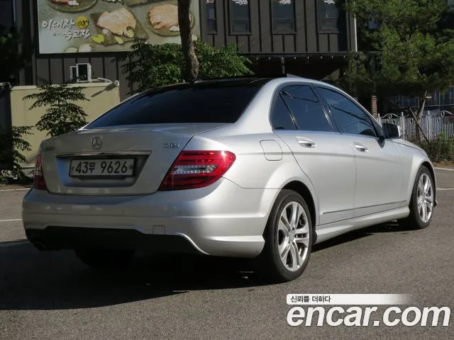 Mercedes-Benz C-Класс 2012 thumb 7