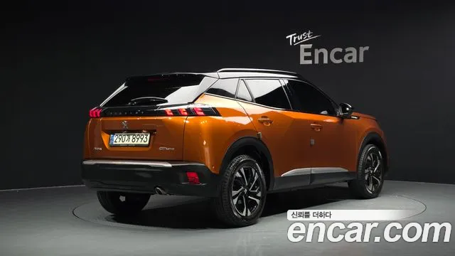 Peugeot 2008 2021 thumb 2