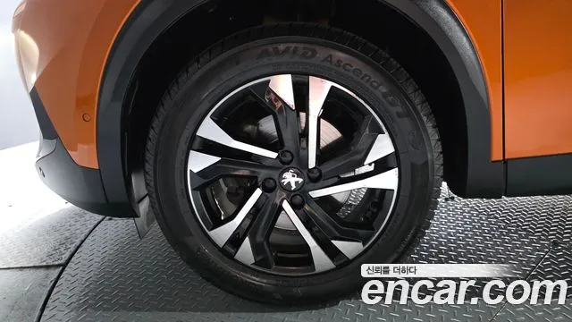 Peugeot 2008 2021 thumb 5