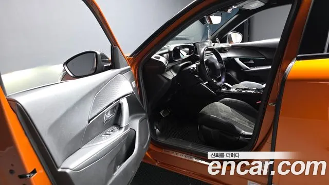 Peugeot 2008 2021 thumb 10