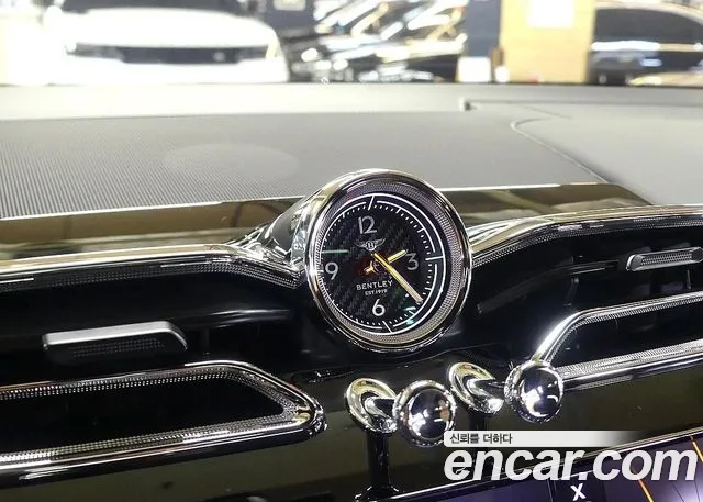 Bentley Bentayga 2025 thumb 10