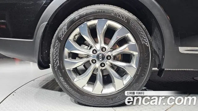 Kia Sorento 2017 thumb 5