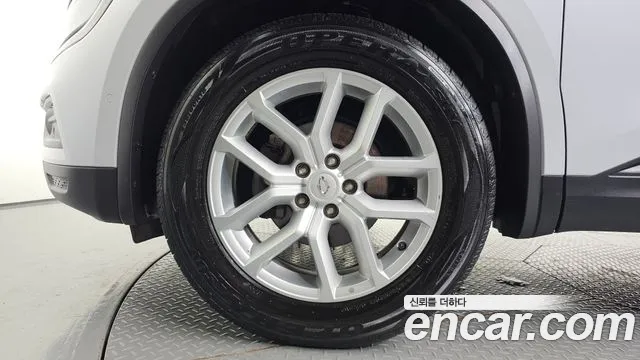 Renault-KoreaSamsung Koleos 2018 thumb 5