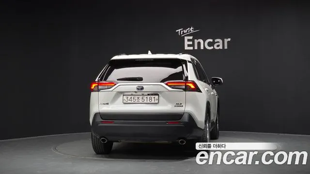 Toyota RAV4 2019 thumb 4