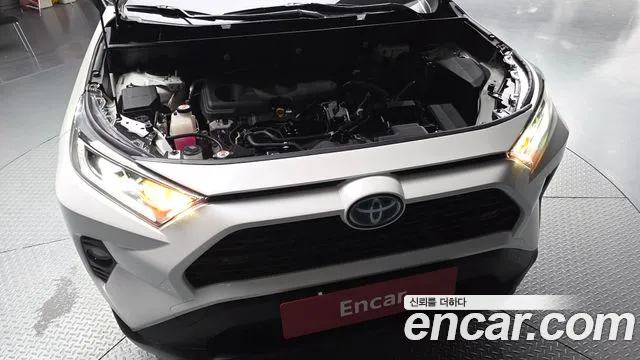 Toyota RAV4 2019 thumb 6