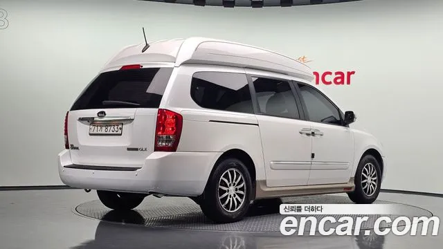 Kia Carnival 2012 thumb 2