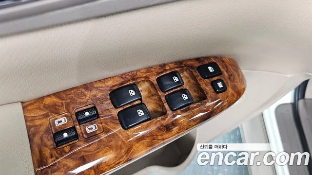 Kia Carnival 2012 thumb 12