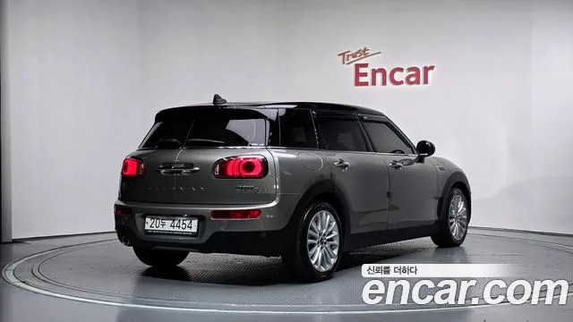 MINI Clubman 2019 thumb 2
