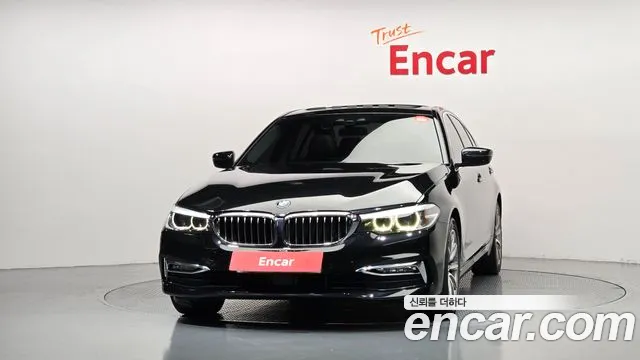 BMW 5-Series 2018 thumb 3