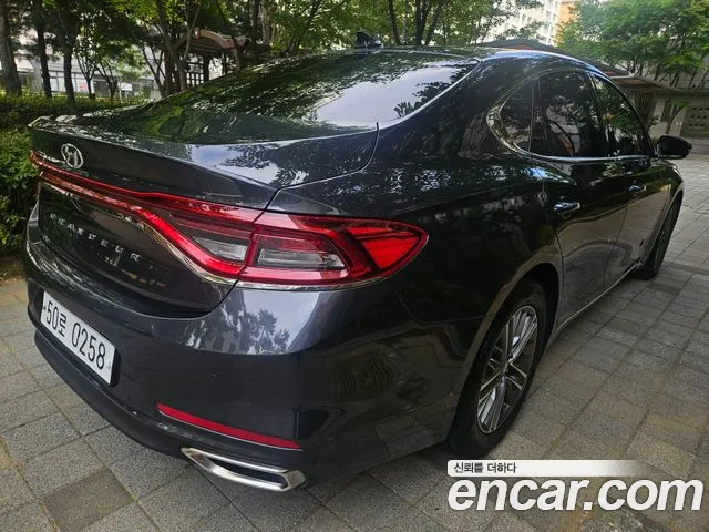 Hyundai Grandeur 2016 thumb 4