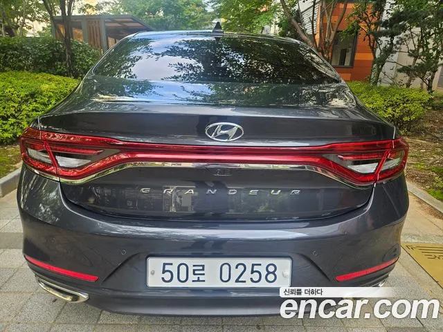 Hyundai Grandeur 2016 thumb 5