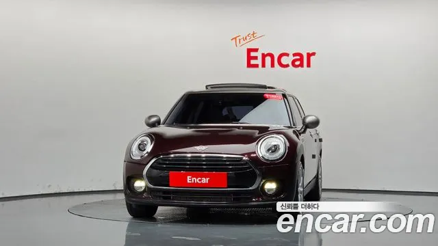 MINI Clubman 2018 thumb 2