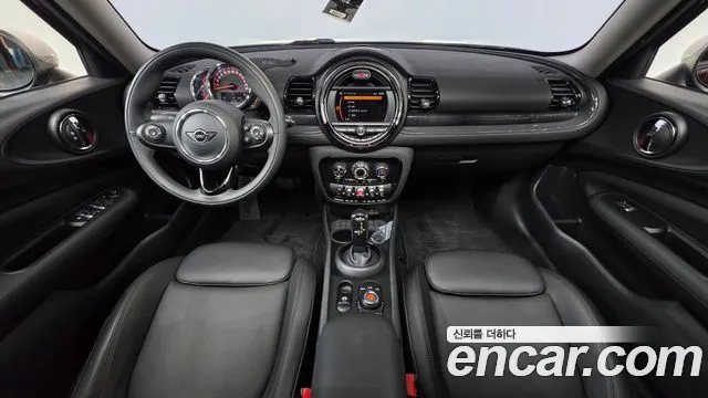 MINI Clubman 2018 thumb 6