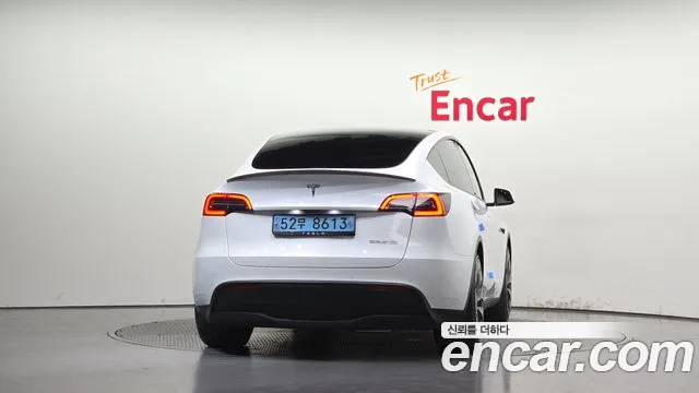 Tesla Model Y 2022 thumb 4