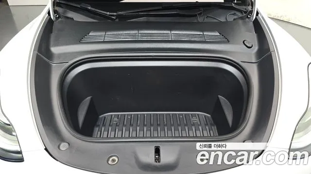 Tesla Model Y 2022 thumb 6