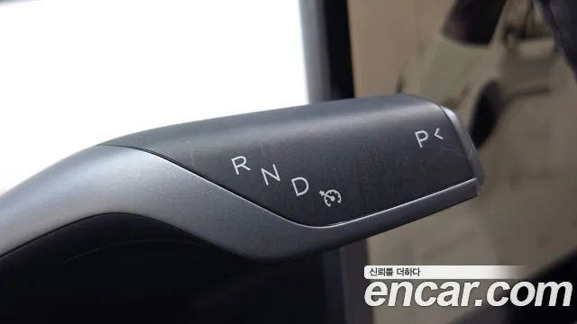 Tesla Model Y 2022 thumb 9