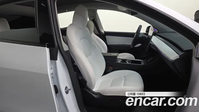 Tesla Model Y 2022 thumb 12
