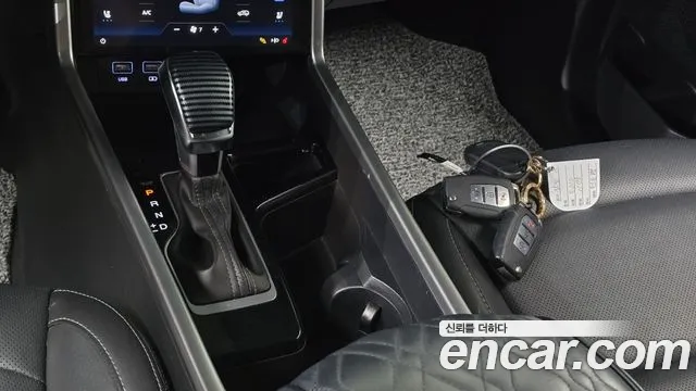 KG_Mobility_Ssangyong Torres 2023 thumb 9