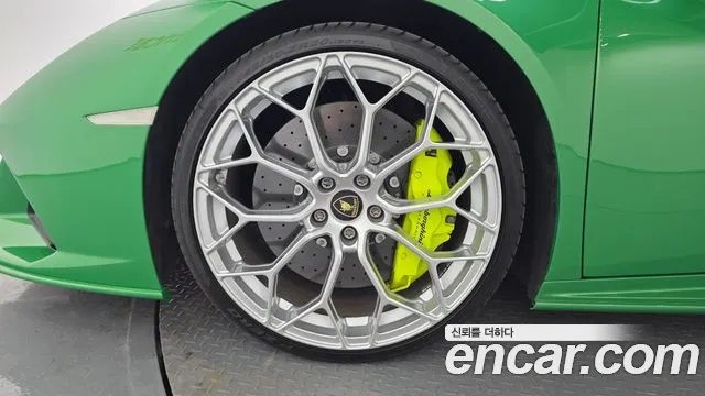 Lamborghini Huracan 2022 thumb 5