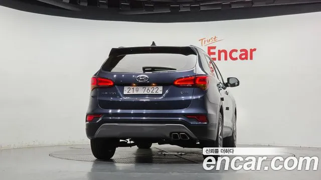 Hyundai Santa Fe 2017 thumb 4