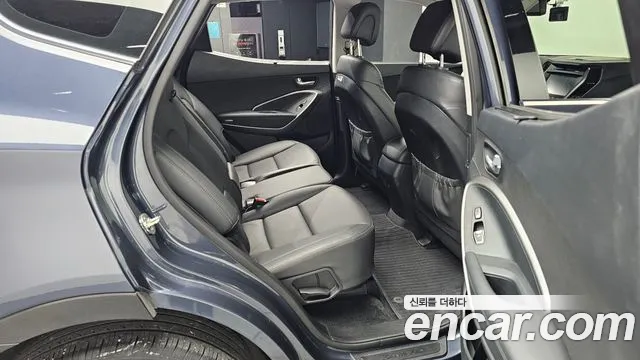 Hyundai Santa Fe 2017 thumb 11