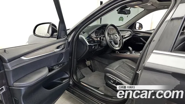 BMW X5 2017 thumb 10