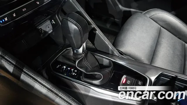 Renault-KoreaSamsung Koleos 2019 thumb 8