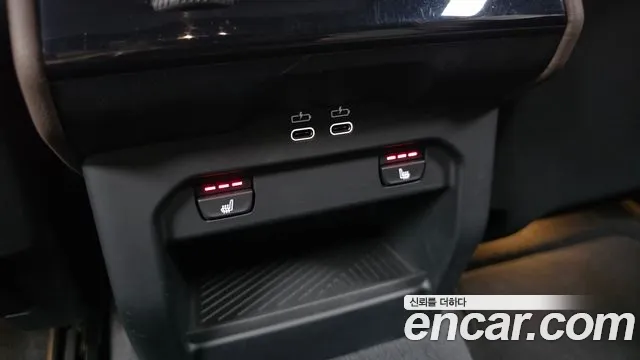 BMW 5-Series 2025 thumb 12
