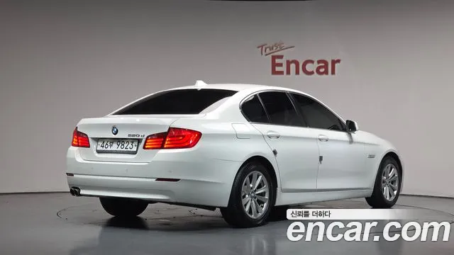 BMW 5-Series 2013 thumb 2