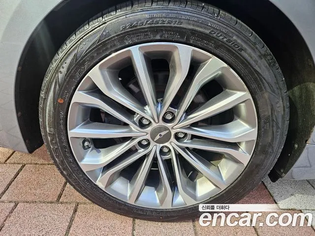 Hyundai Genesis 2016 thumb 6
