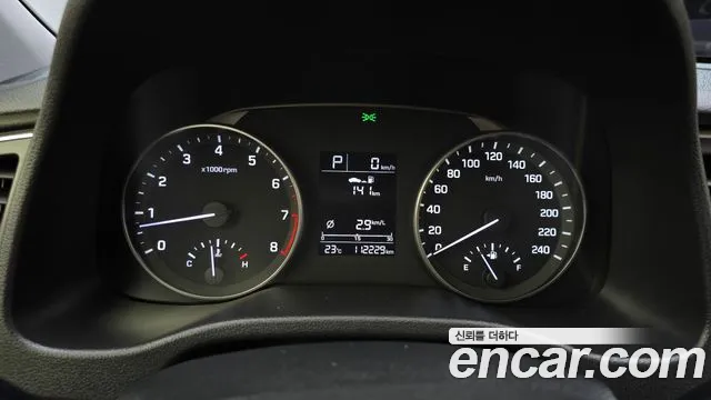 Hyundai Avante 2016 thumb 8