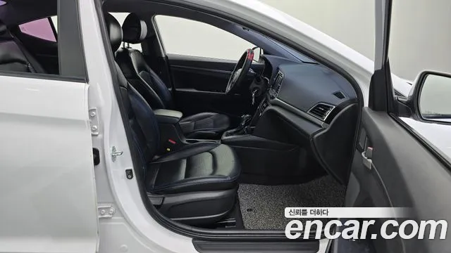 Hyundai Avante 2016 thumb 11