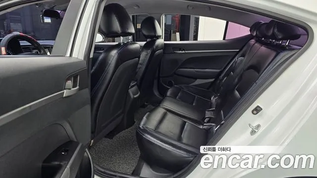 Hyundai Avante 2016 thumb 12