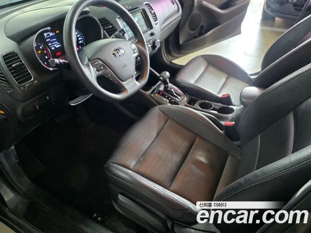 Kia K3 2016 thumb 10