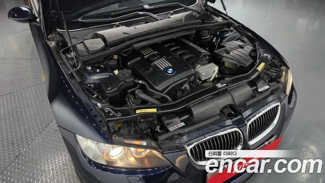 BMW 3-Series 2009 thumb 6