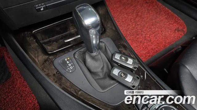 BMW 3-Series 2009 thumb 9