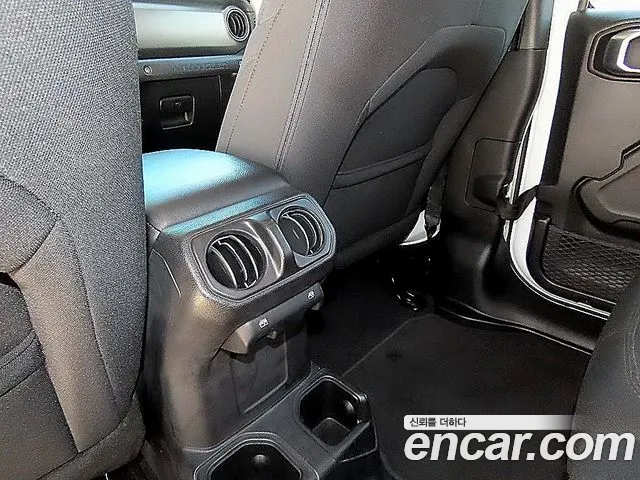 Jeep Wrangler 2019 thumb 10