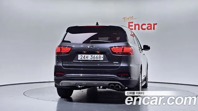 Kia Sorento 2018 thumb 4