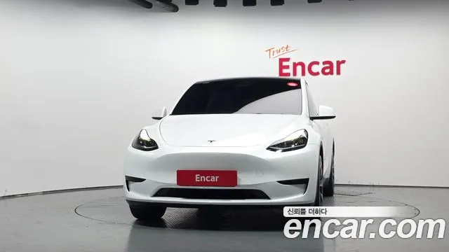 Tesla Model Y 2024 thumb 3
