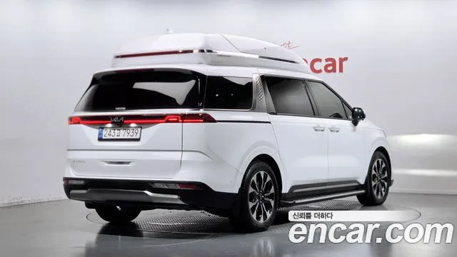 Kia Carnival 2022 thumb 2