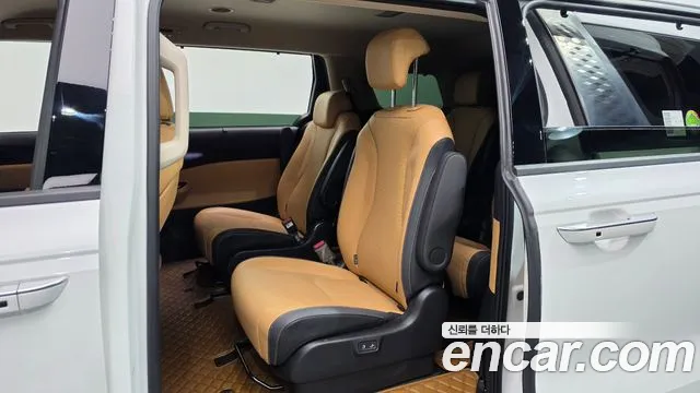 Kia Carnival 2022 thumb 11