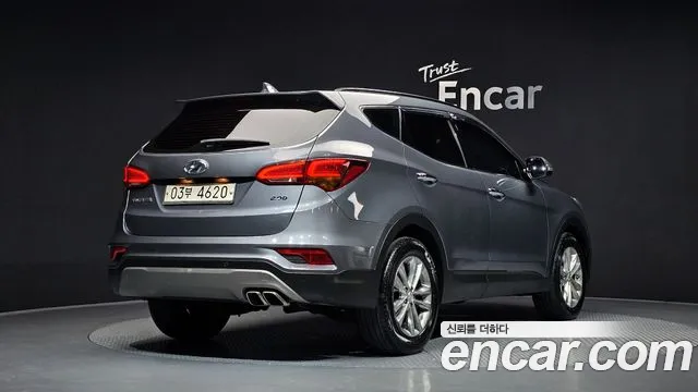 Hyundai Santa Fe 2017 thumb 2