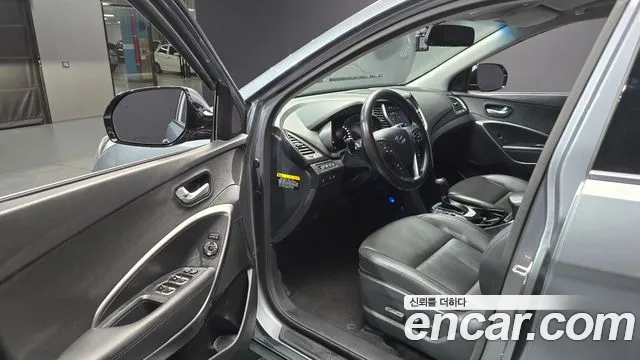 Hyundai Santa Fe 2017 thumb 10
