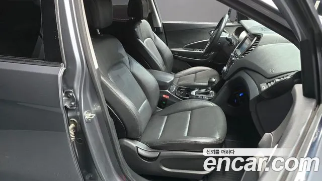 Hyundai Santa Fe 2017 thumb 12